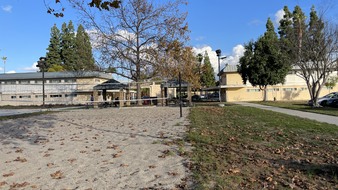 Enlarge photo 12