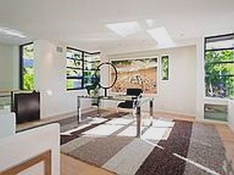 Enlarge photo 24