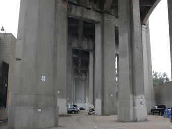 Underneath 6th St bridge