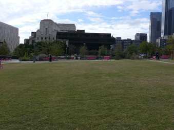 Enlarge photo 13