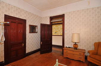 Enlarge photo 36