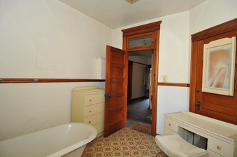 Enlarge photo 52
