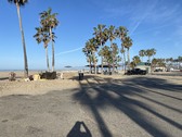 Ext BEACH PARKING - ROSE LOT VENICE