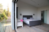 Enlarge photo 33