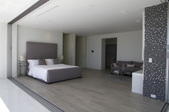 Enlarge photo 47