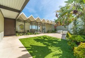 2081 Sunset Plaza Dr 