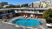 Enlarge photo 33