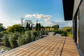 Enlarge photo 76