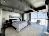 Enlarge photo 38