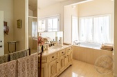 Enlarge photo 56