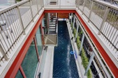 Enlarge photo 38