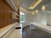 Enlarge photo 54