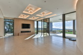 Enlarge photo 52