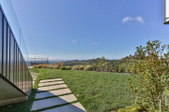 Enlarge photo 146