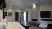 Enlarge photo 77