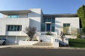 3201 Encino