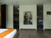 Enlarge photo 140