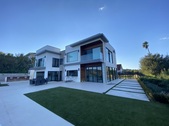 Enlarge photo 27