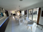 Enlarge photo 35