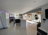 Enlarge photo 37