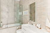 Enlarge photo 44