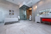 Enlarge photo 28
