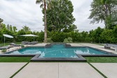 Enlarge photo 54