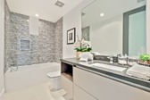 Enlarge photo 32