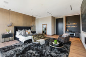Enlarge photo 52