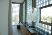 Enlarge photo 48