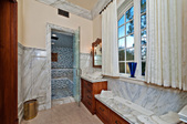 Enlarge photo 79