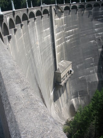 Enlarge photo 63