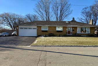 2 Commons Dr, Etobicoke