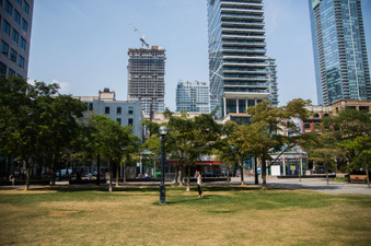 Enlarge photo 33