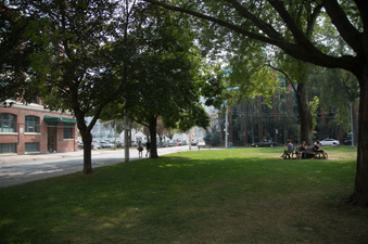 Enlarge photo 16