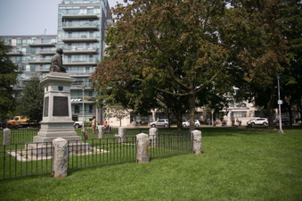 Enlarge photo 31