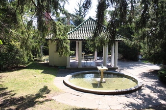 Enlarge photo 11