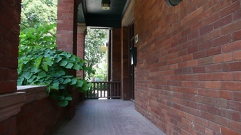 Enlarge photo 40