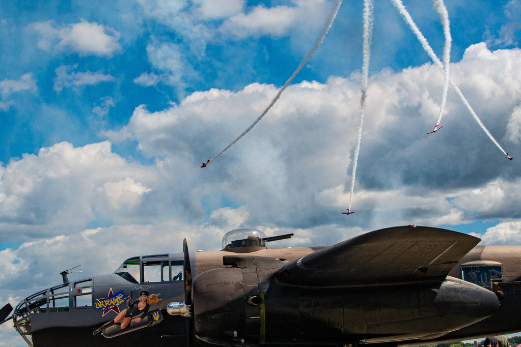 B25RedstarandAeroshell.jpg