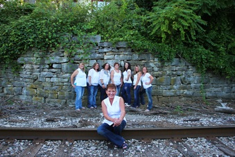 Enlarge photo 100