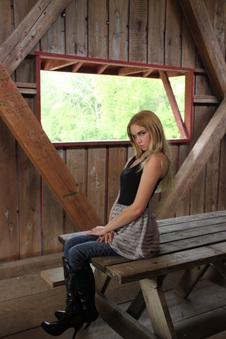 Enlarge photo 76