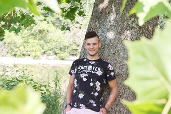 Enlarge photo 15