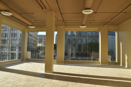 Vacant Bldg - 9th Street @ Main Street