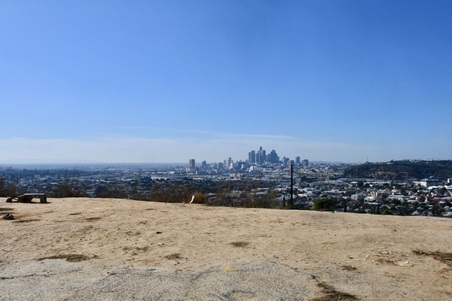 2800 blk Thomas St LA (private property)