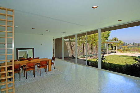 Enlarge photo 11