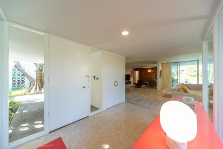 Enlarge photo 32