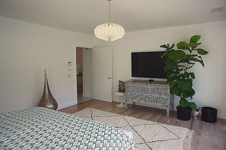 Enlarge photo 52