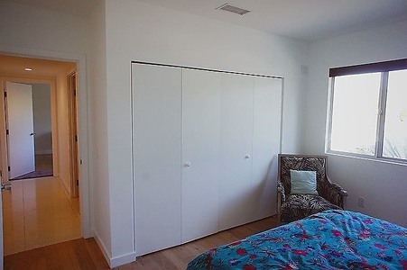 Enlarge photo 69