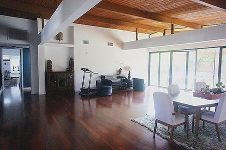 Enlarge photo 23