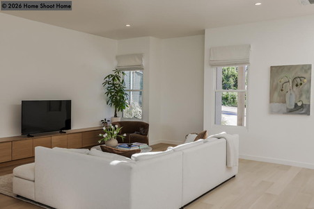 Enlarge photo 34